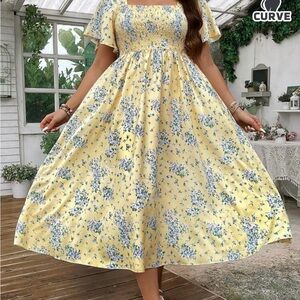 SHEIN Yellow Floral Plus Size Women Square Neck Pleated Ditsy Floral Dress. New